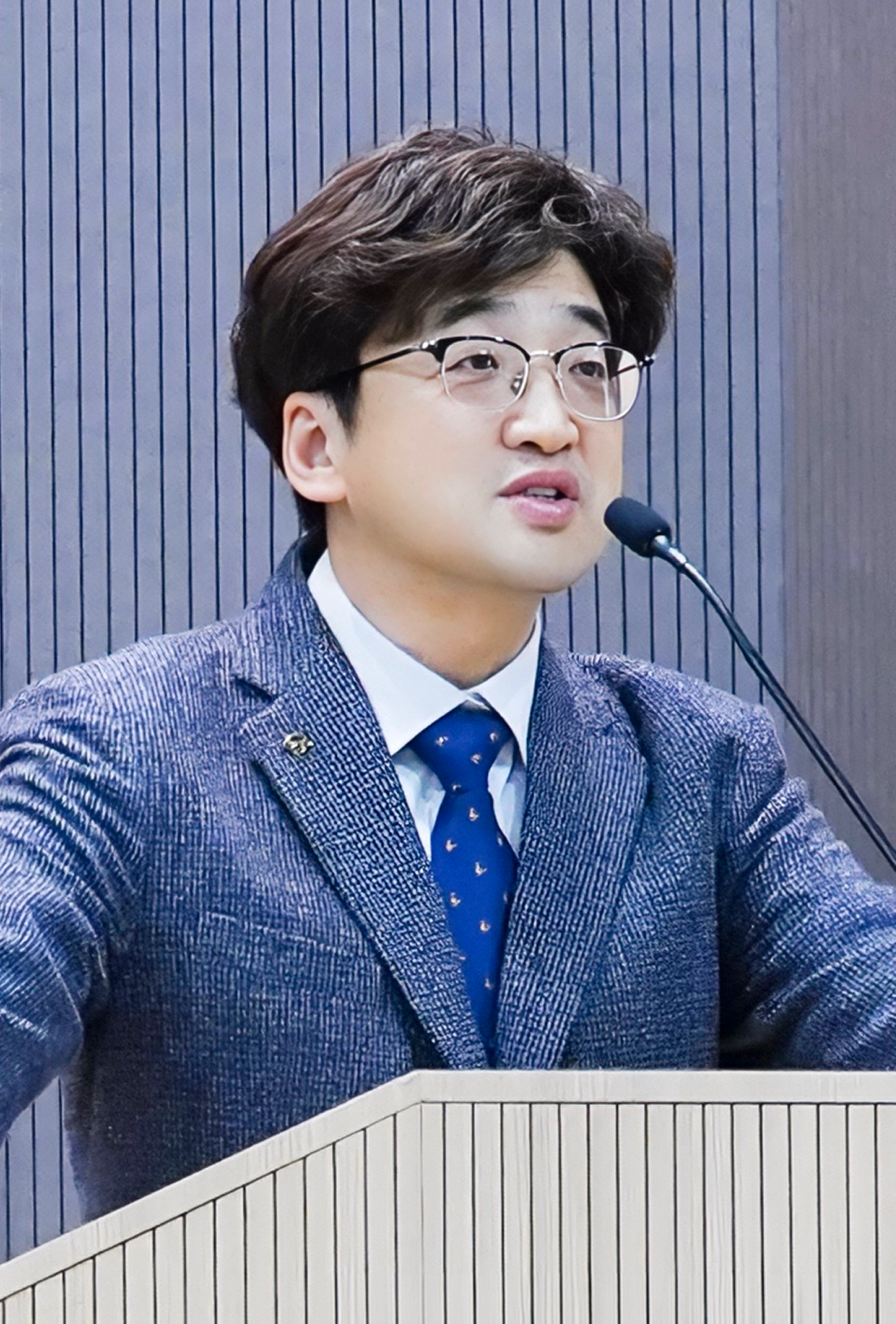 CEO 사진